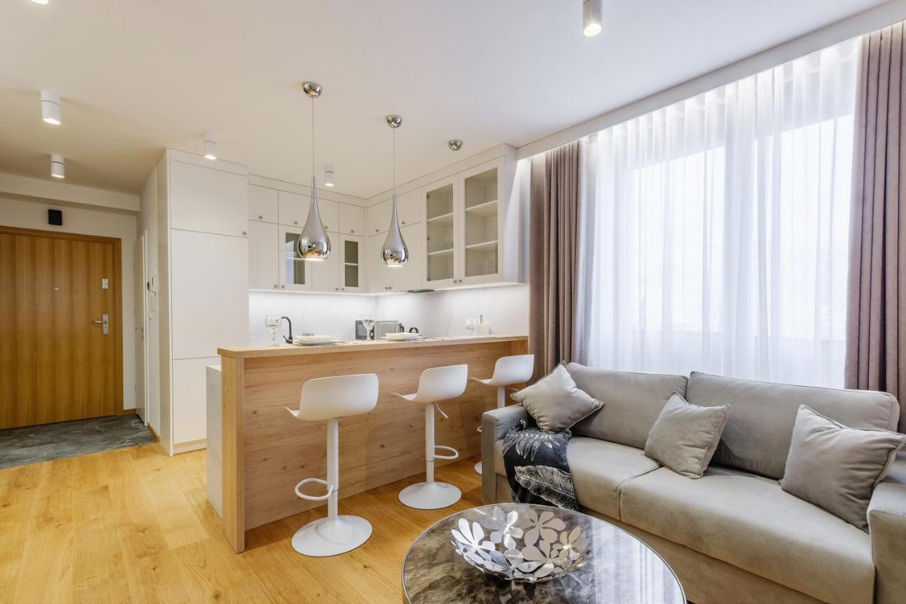Florencja - Nowy Apartament W Centrum Miasta Z Klimatyzacja Oraz Zadaszonym Parkingiem W Cenie Nowy Targ Buitenkant foto