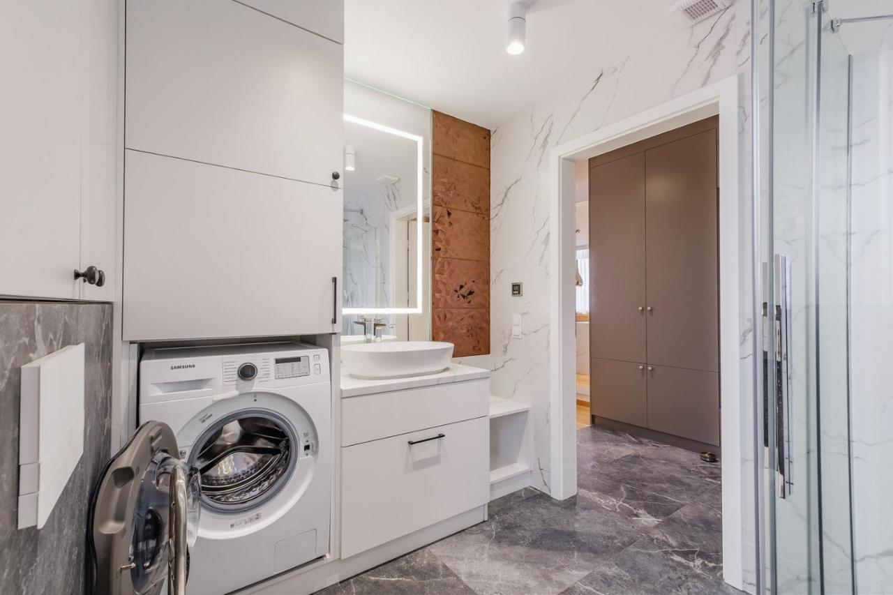 Florencja - Nowy Apartament W Centrum Miasta Z Klimatyzacja Oraz Zadaszonym Parkingiem W Cenie Nowy Targ Buitenkant foto